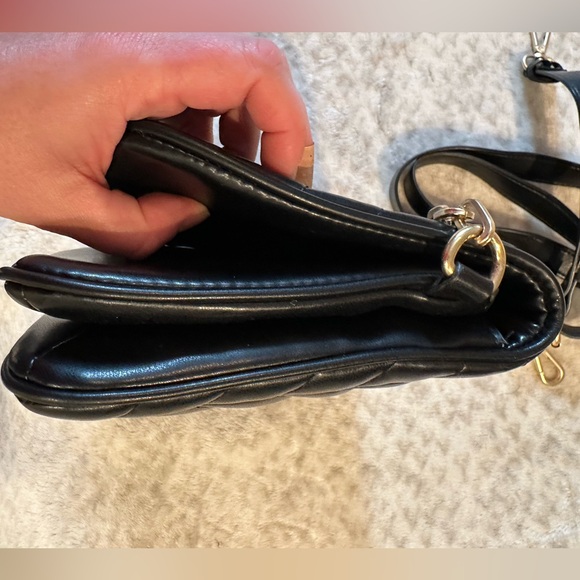 Nanette Lepore Jessa Convertible Quilt
Chain Shoulder Bag - Picture 11 of 13